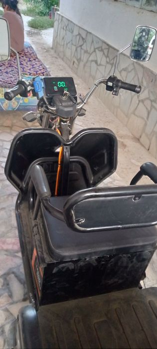 Hamma joyi ishlaydi. Hali yangi turipdi