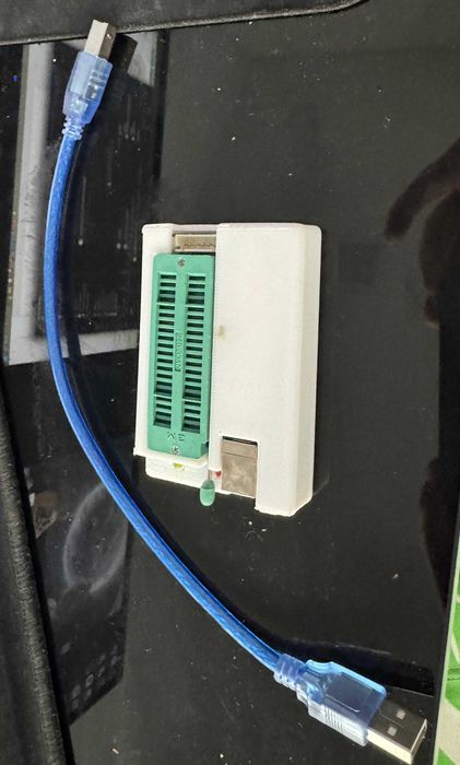 Programator PIC K150 Microcontroller USB + Cablu si Carcasa