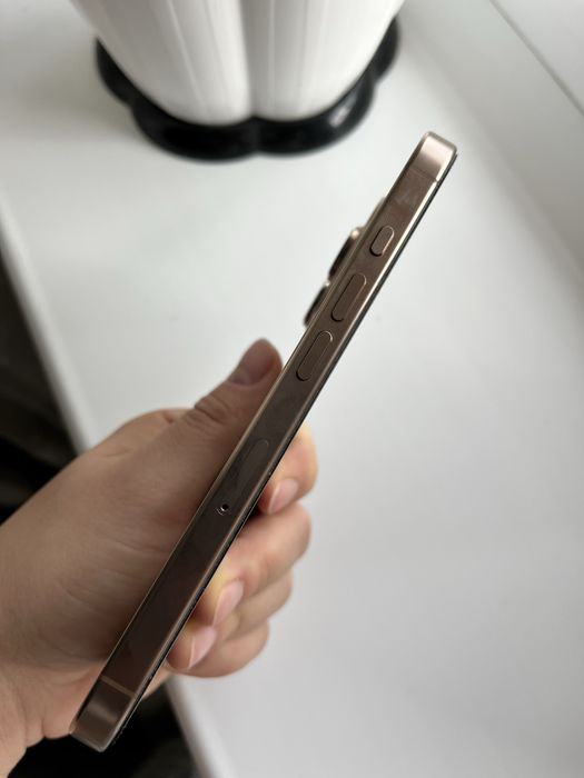 Айфон 16 про, на гарантии