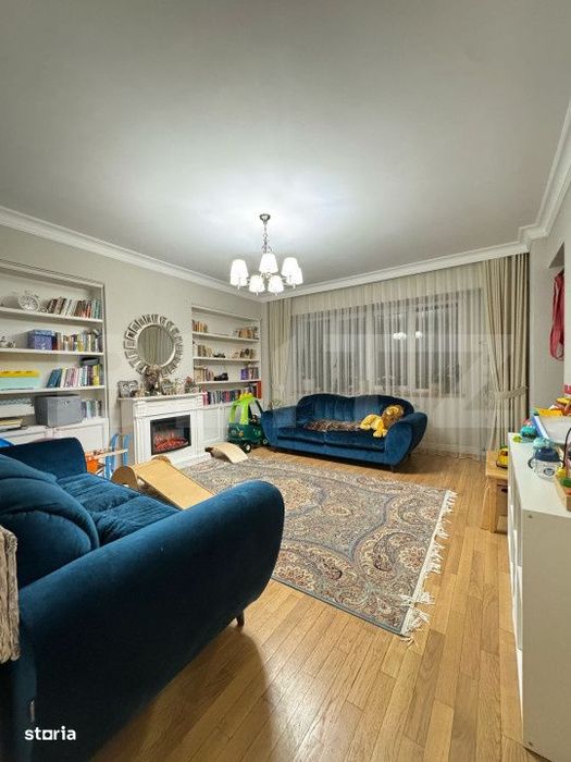 Apartament cu 3 camere, 97 mp, etaj intermediar, decomandat, zona Cent — fotografia 3