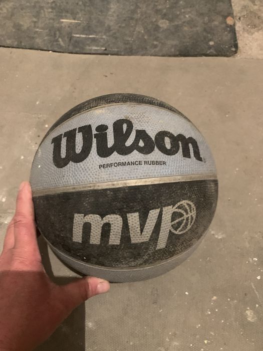 Mingi de baschet noi