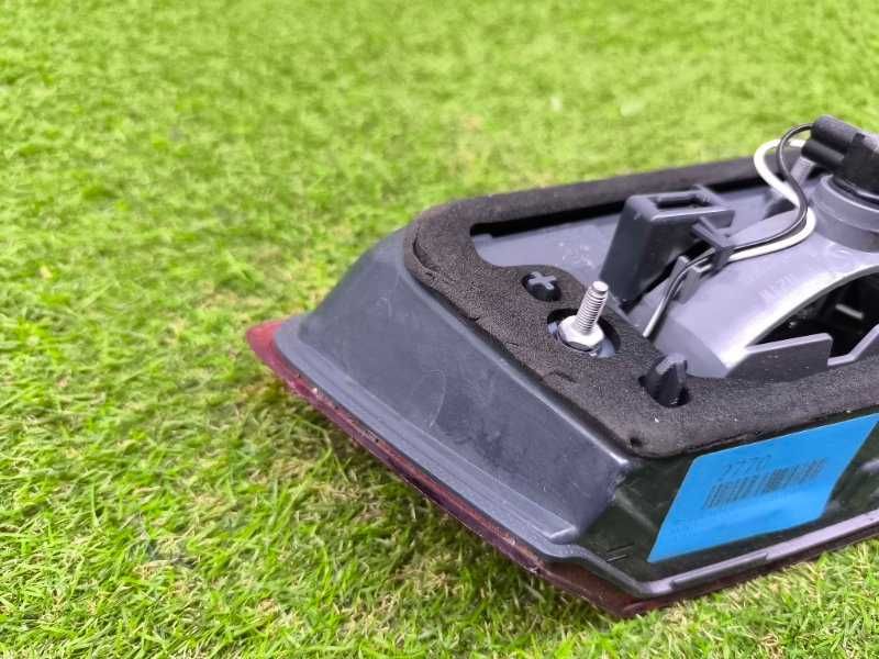 Фонарь внутренний BMW 5 G30 прав. (б/у)