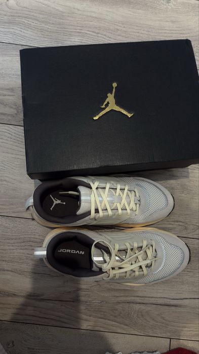 Продам кросоовки Nike Jordan