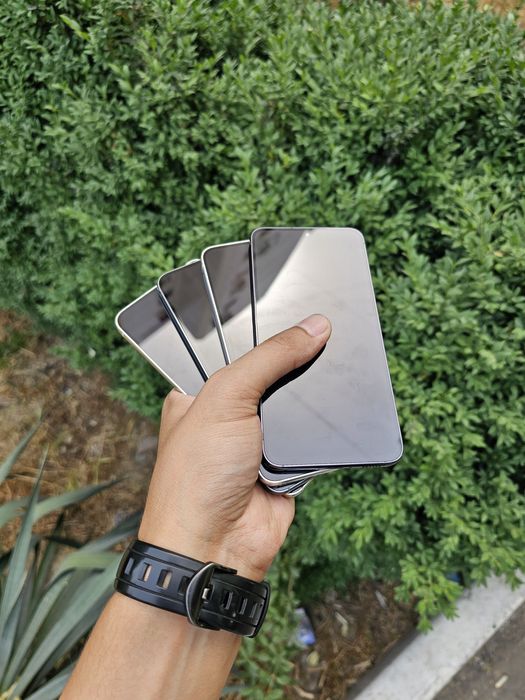 Samsung Galaxy S23 (5G). OzU 8 GB. Joyi 512 GB. Holati zo'r. Ime o'tka