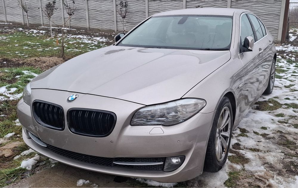 Dezmembrez BMW f10 320   2.0 diesel 2011  detin orice piesa