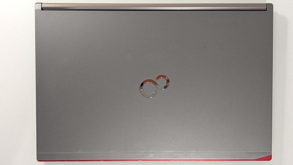 Fujitsu LifeBook E756 15.6" 1920x1080 i7-6500U 8GB RAM 256GB SSD