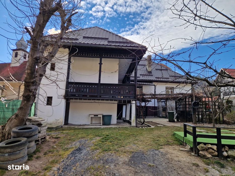Casa in Bran - central, pretabila locuință, clinică, birouri (Moieciu)
