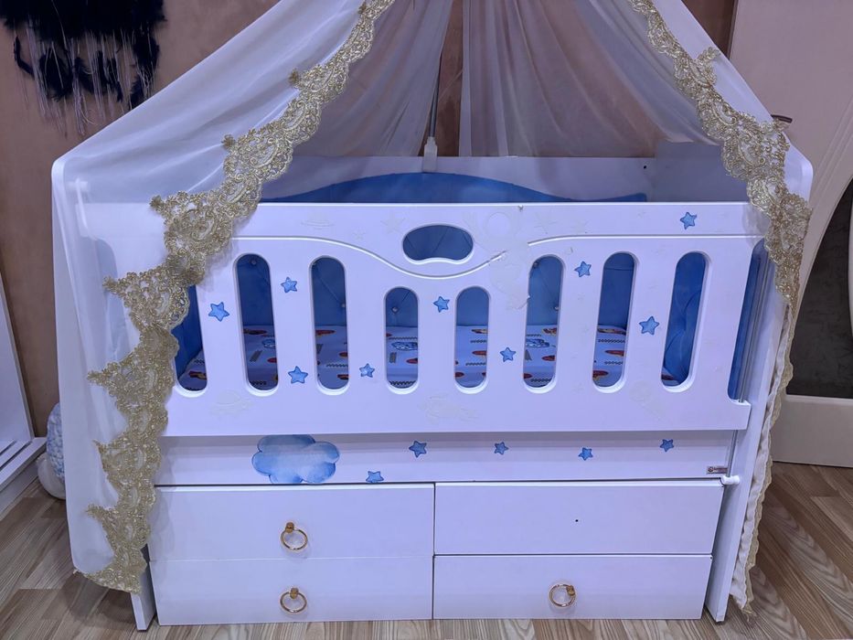 Бебешко.     легло