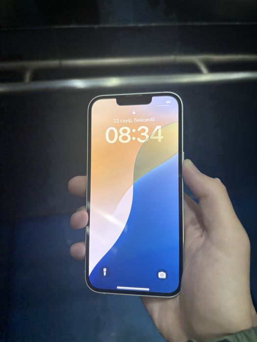 Продам  айфон 13