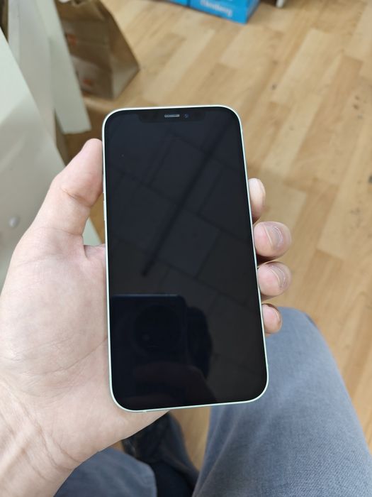 iPhone 12 64гб продам