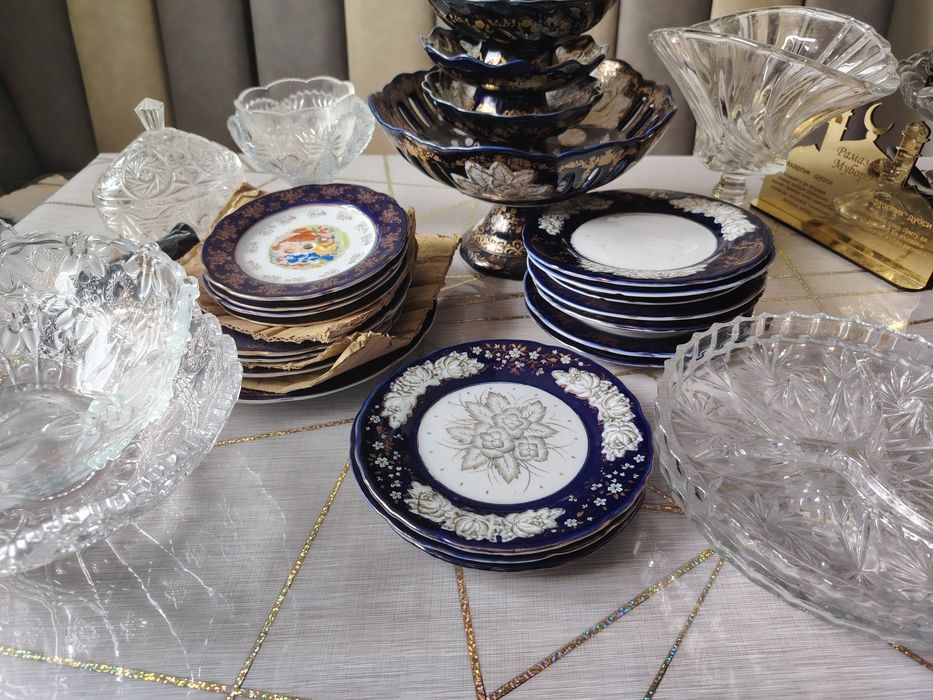 Продаётся набор посуды