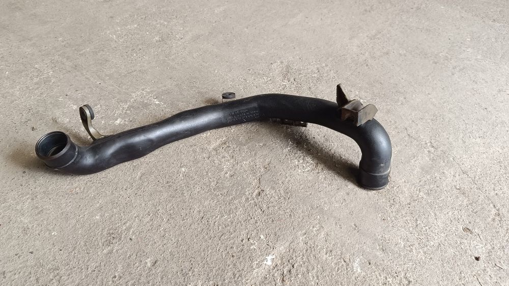 въздухопровод за vw passat b6 2.0