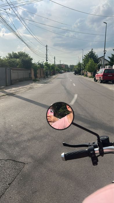 Moped alb nou 2024