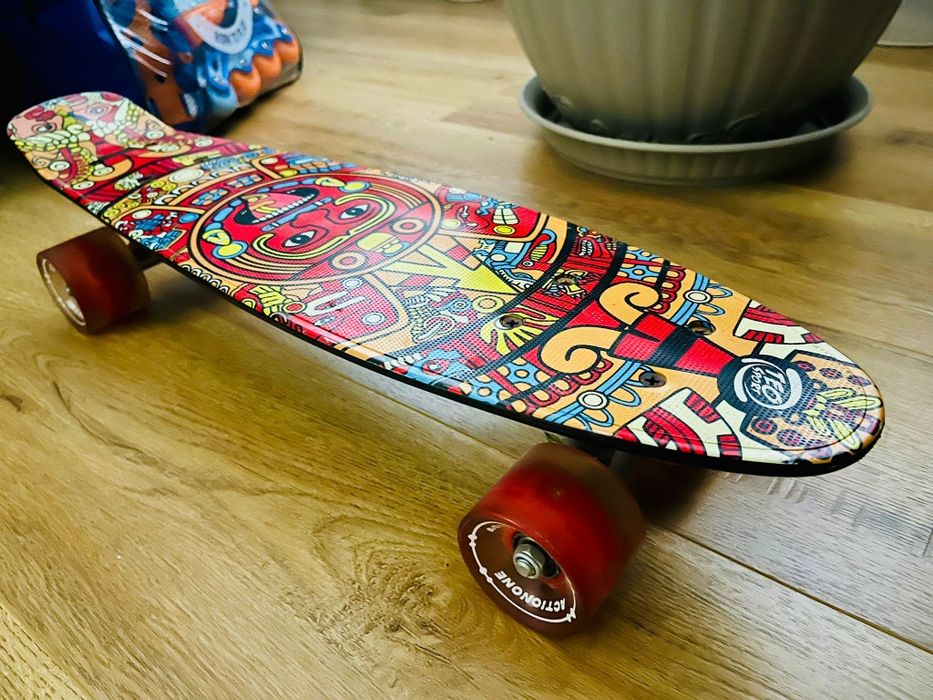 Placa skateboard cu roti luminoase, 90kg-aproape noua