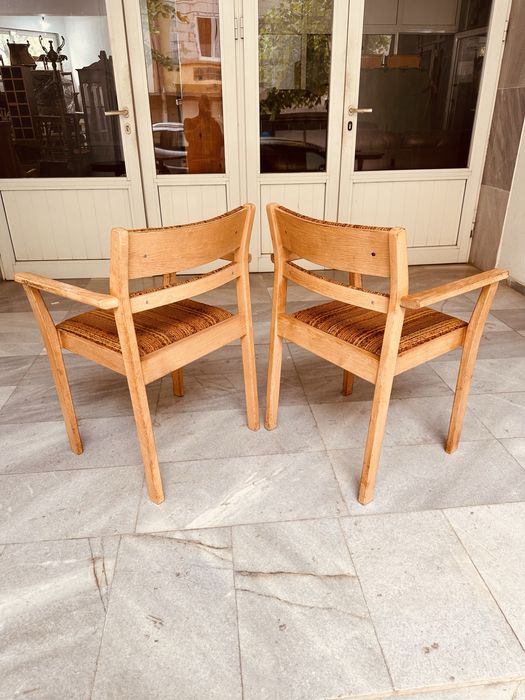 Винтидж шведски столове с подлакътници – Scandinavian Mid-Century (60-те)