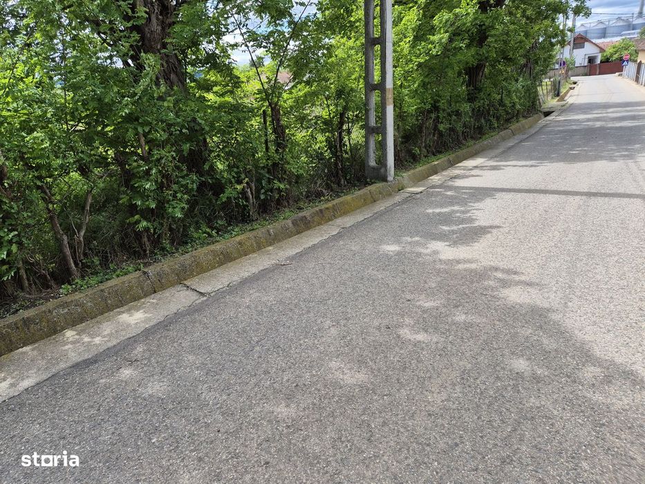 Teren intravilan de vanzare (1412 mp) in Santimbru
