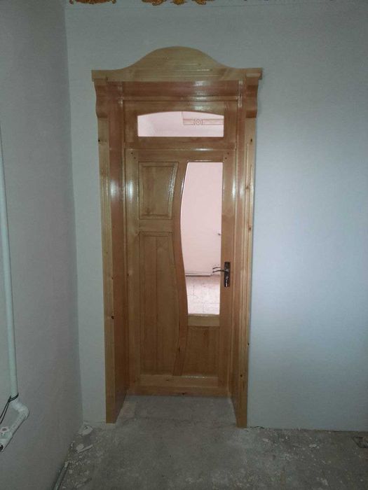 Окна и двери из дерева/Yog'ochdan yasalgan eshik va derazalar