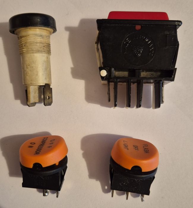 Transformator Zolan 2-12v/100mA+diverse accesorii