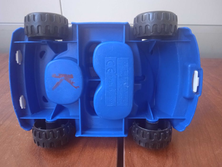 Полицейска кола made in France