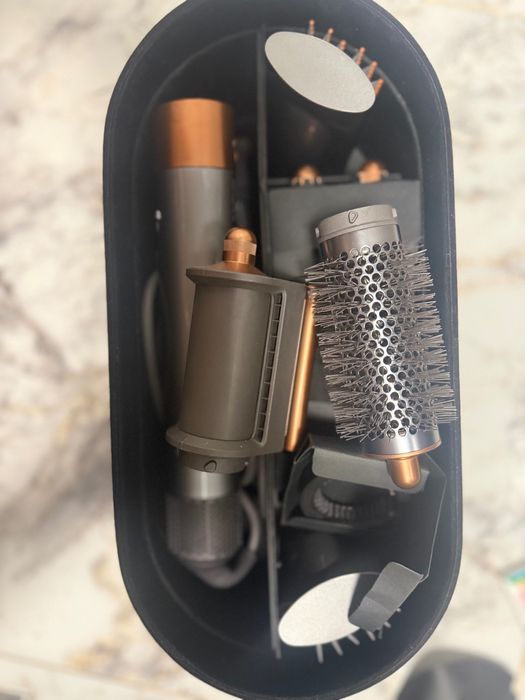 Dyson airwrap  multifuncțional
