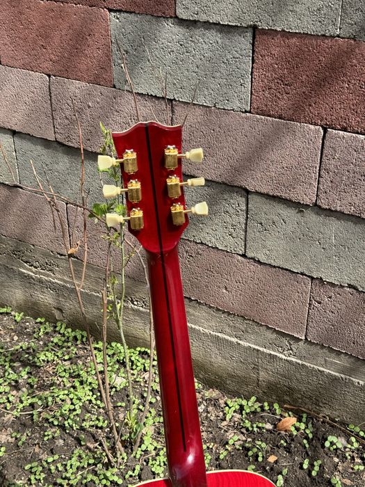 Gibson new year 200 гитара акустическая