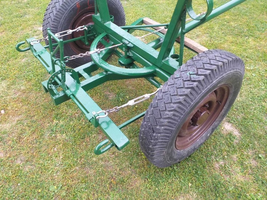 Caruta de vanzare cu frane pe toate 4 rotile