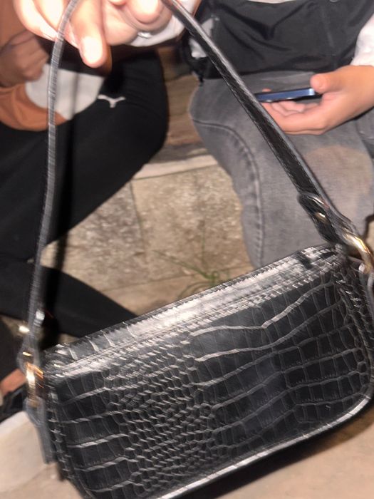 Дамска чанта за продаване