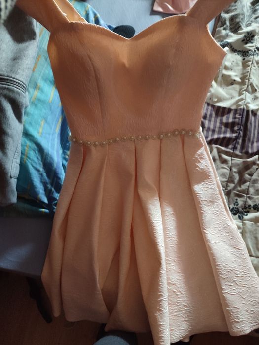 Прасковена рокля