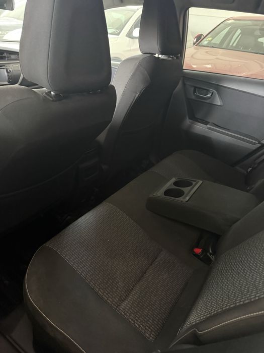 Toyota Auris Touring Sports Hybrid Lounge
