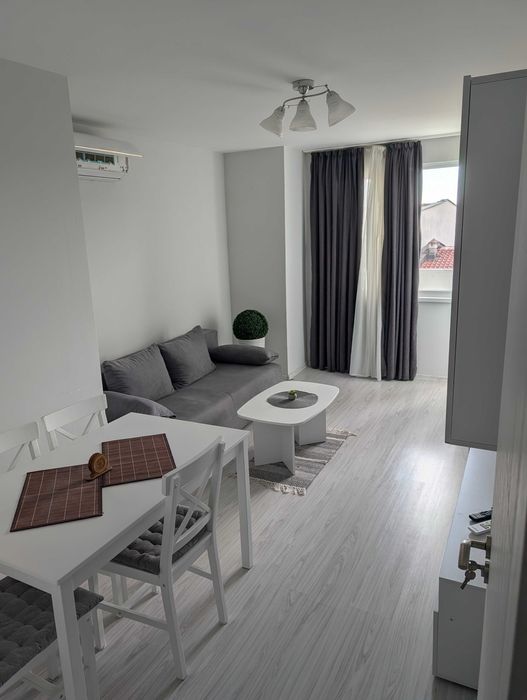 Частно лице продава