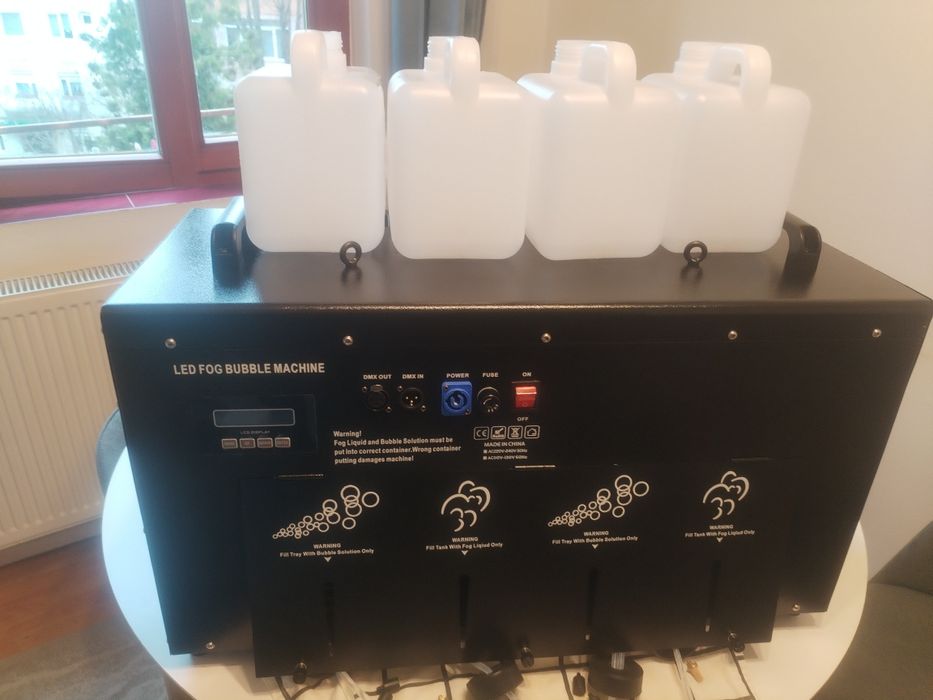 Aparat de făcut baloane cu fum