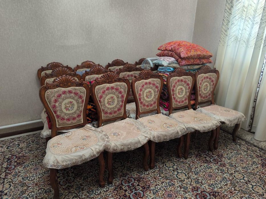 Стол 2.5м и стулья 18шт