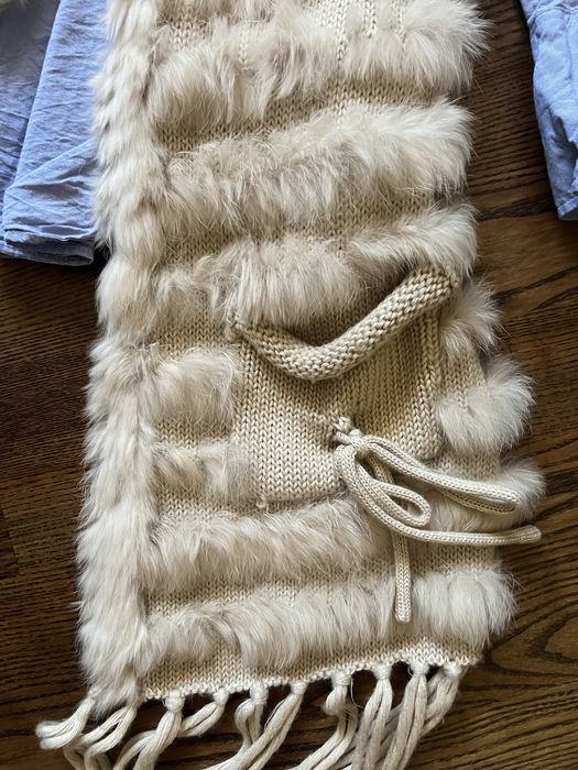 Vesta tricotata cu insertii de blana naturala