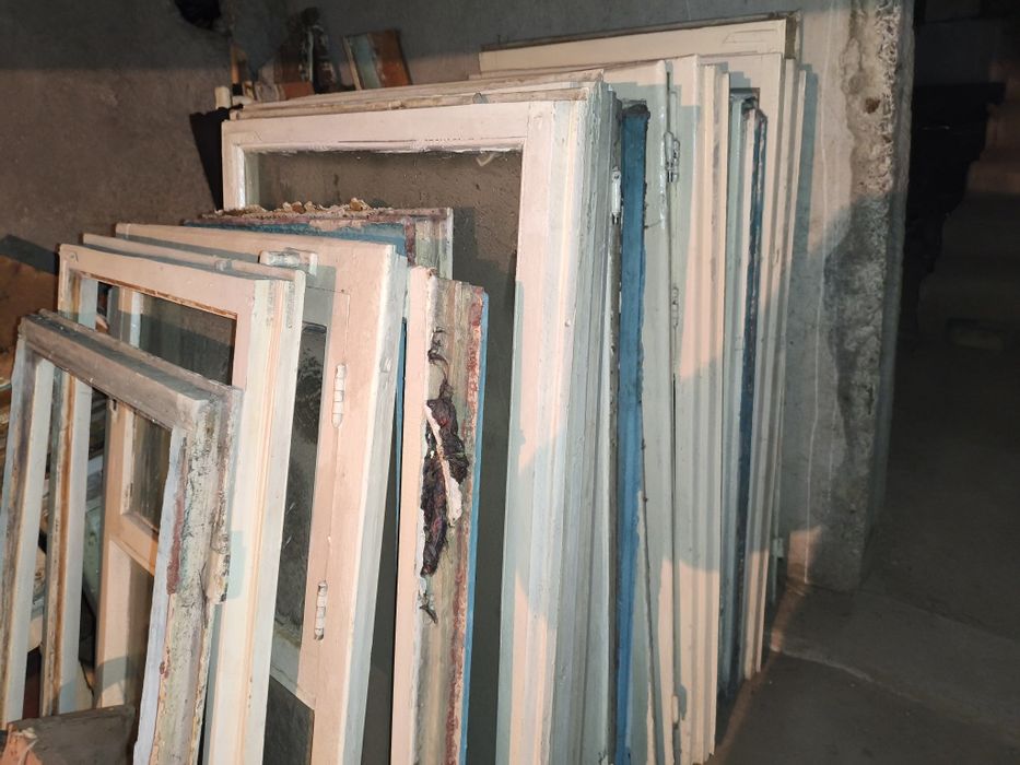 Отдам даром рамы и дрова