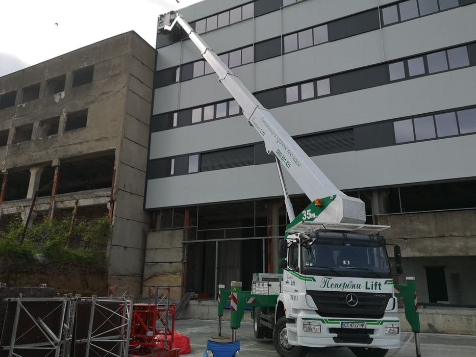 Авто вишка 35м Bison Paufinger