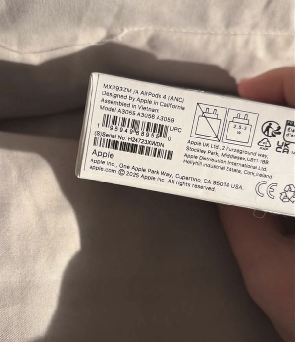 Casti AirPods 4 (ANC)