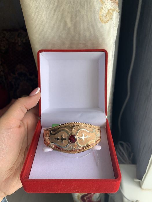 Золотой браслет новый