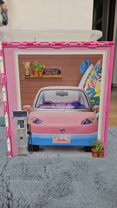 Casa lui Barbie cu accesorii