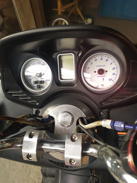 Макси скутер Yamaha