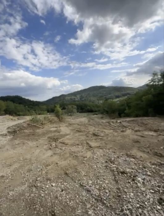 Teren intravilan ocnele mari / 8 min de oras / 1700 m2