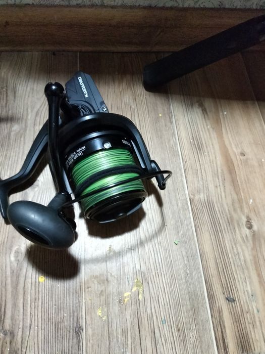 Продам катушку комбат 7000 ные