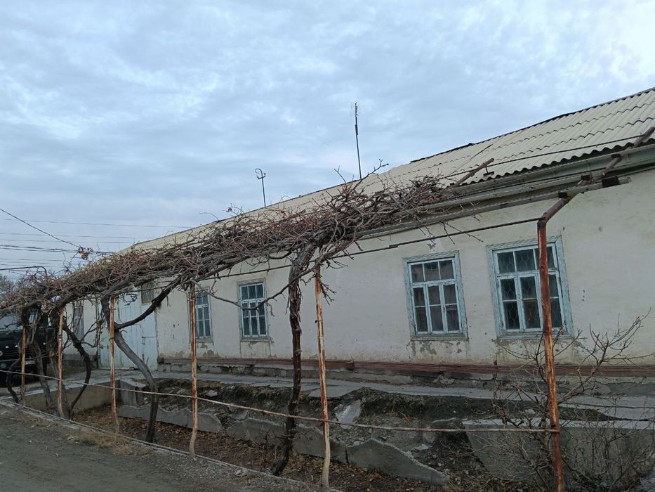 Uy sotiladi xolati yaxshi