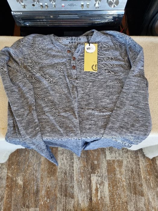 Bluza barbati " Solid". Marimea M. Noua