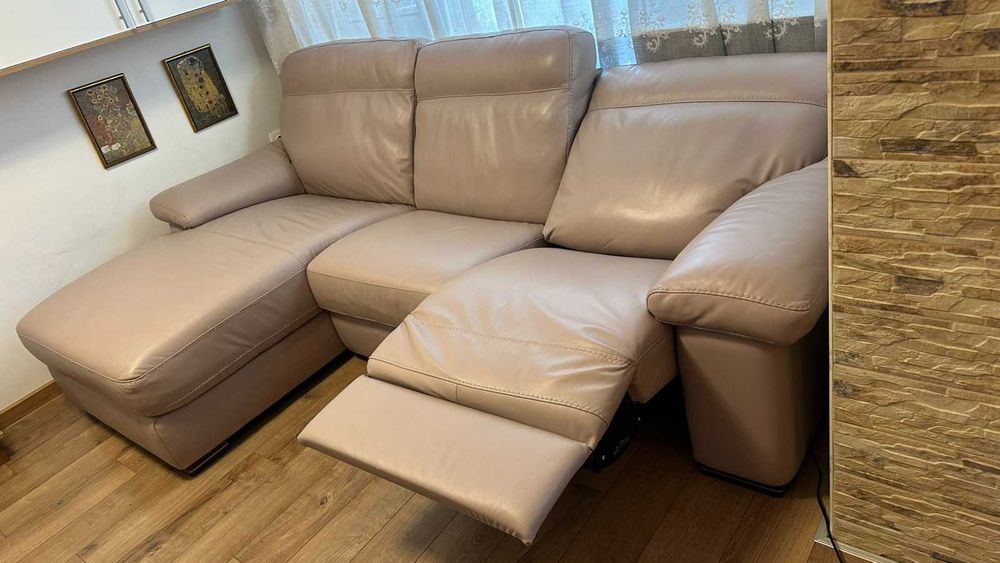 Ъглов кожен диван