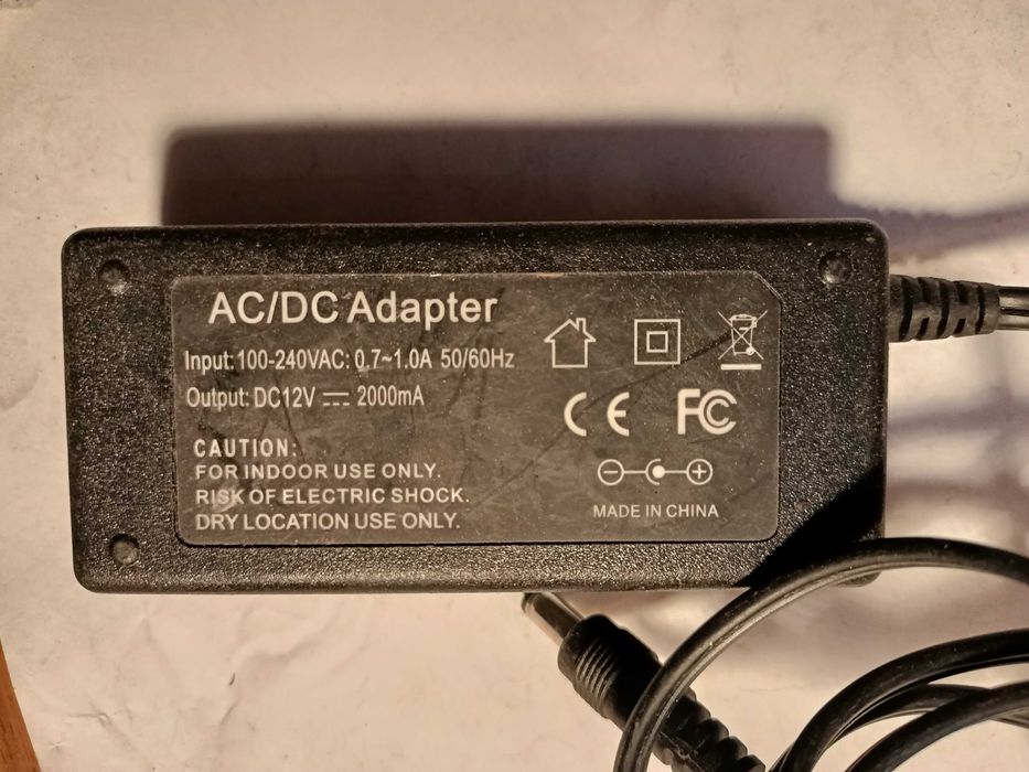 Продам блок питания 12V-2000mA.