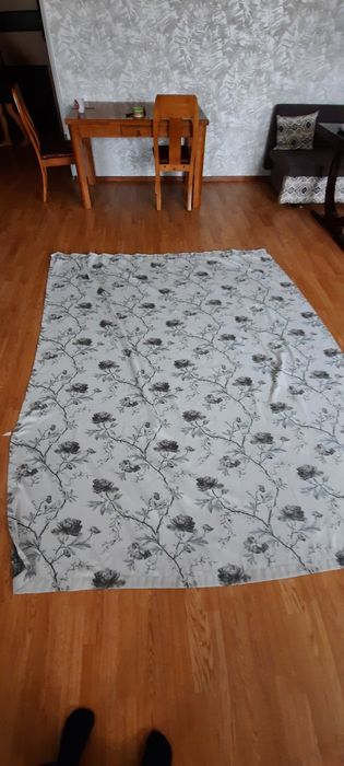 Красивые шторы, в комплекте 2 штуки