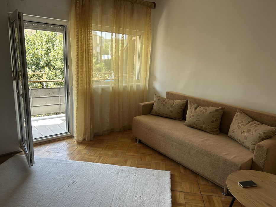 Apartament de închiriat