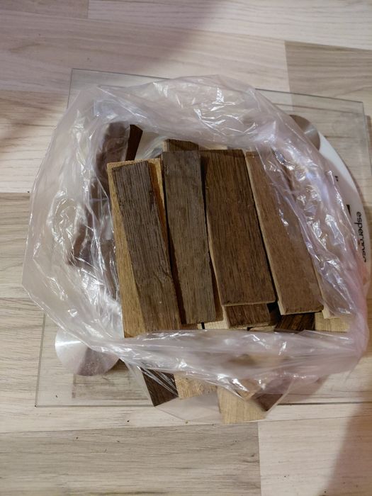 Български дъбов чипс за ракия и вино.1кг-10 евро.