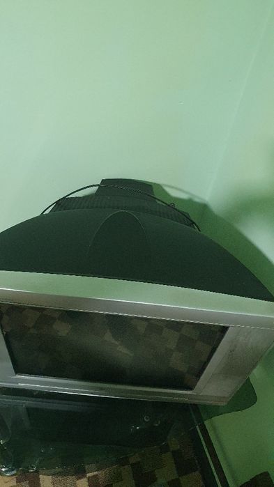 Lg televizor sotiladi yaxwi akuratni iwlatilgan iwlidi