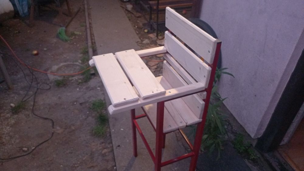 Vând scaun masa bebelusi